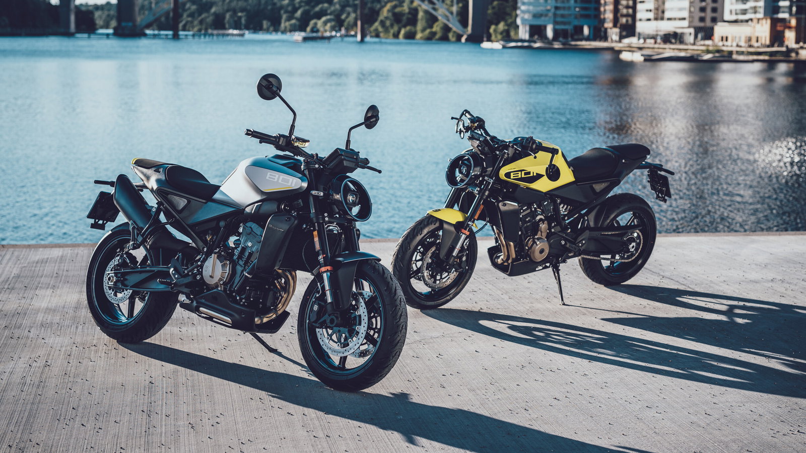 Two Husqvarna Vitpilen 801s in different colours 